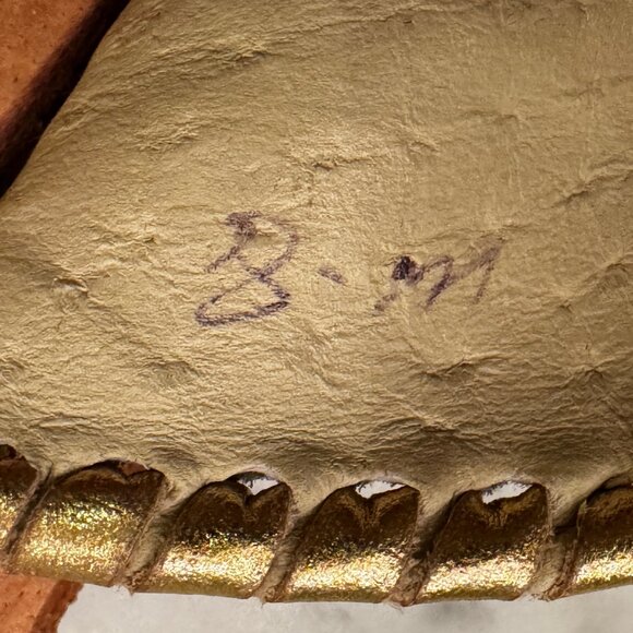 Like New! Jack Rogers Navajo Sandals in Brown & Gold l Size 8M - Picture 4 of 9